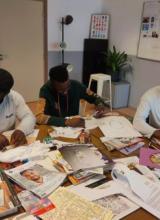 Photo de jeunes en train d'écrire, centre Bernanos
